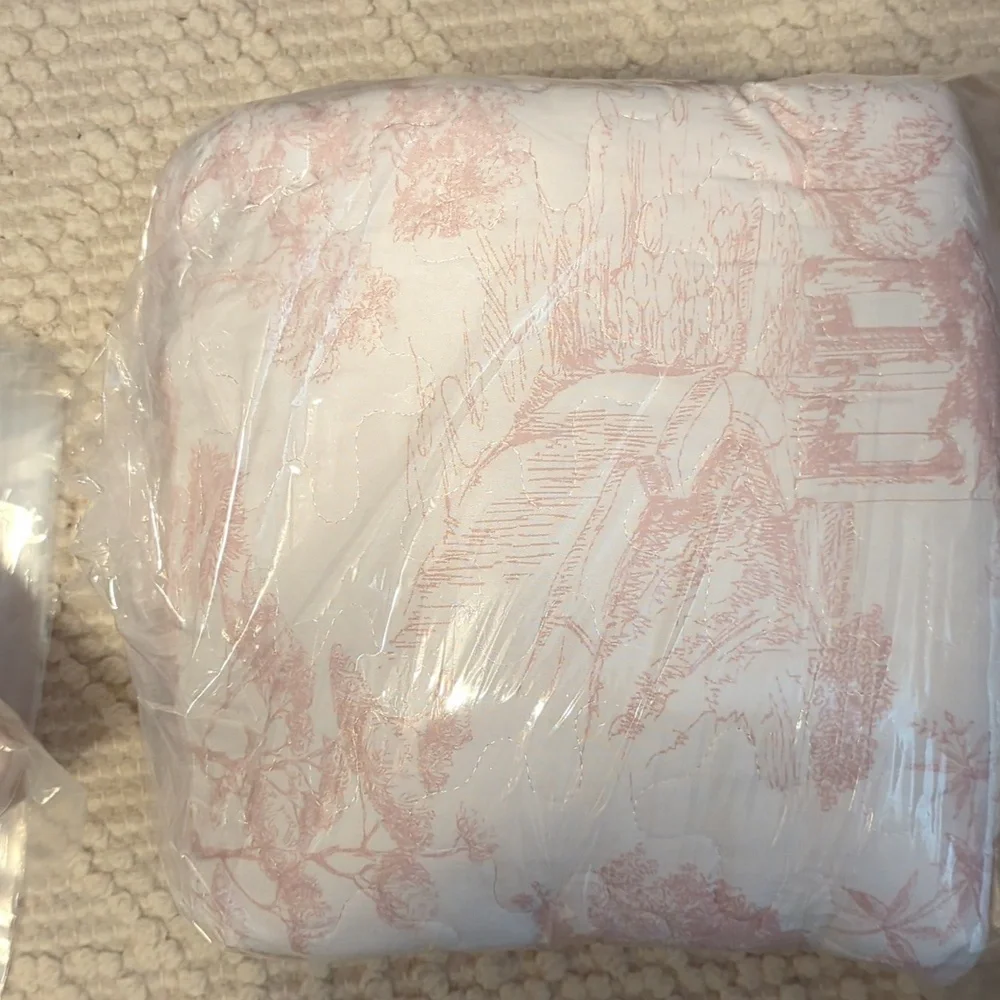 Quilt With Shams Toile Print Botanical Pink Lightweight Full/queen